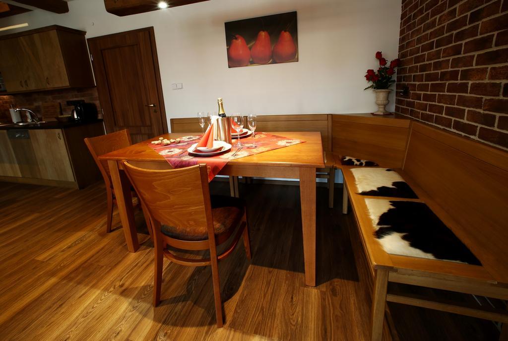 Apartments&Suites Žlutá Hruška Plzeň Exterior foto