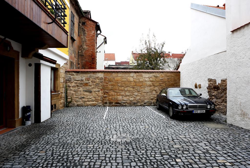 Apartments&Suites Žlutá Hruška Plzeň Exterior foto